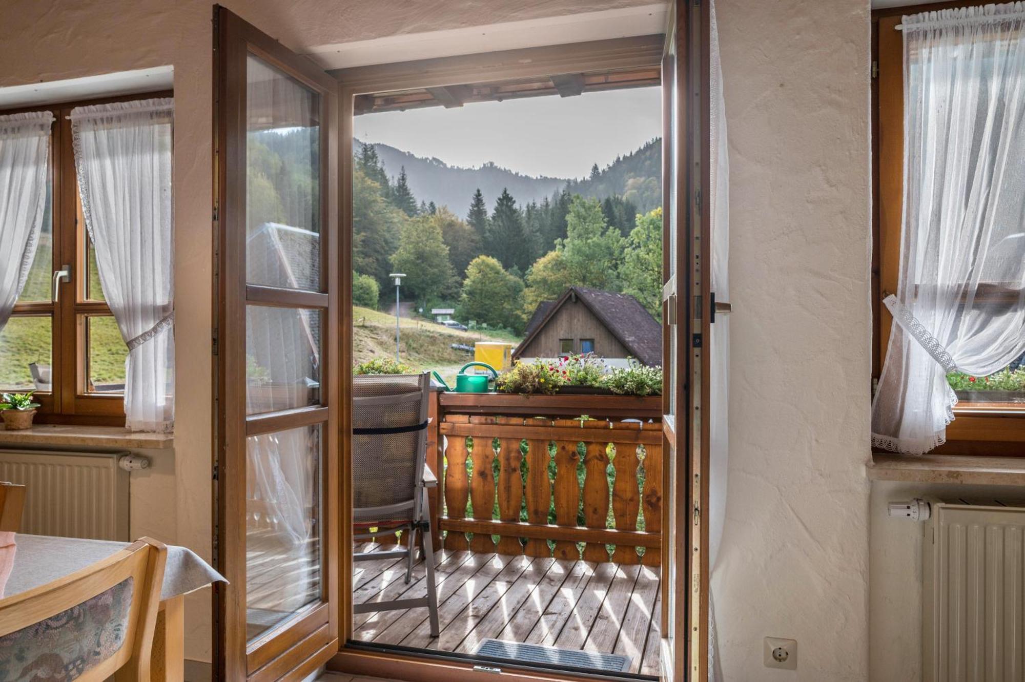 Gasthaus Zur Linde- Napf Oberried  Exterior photo